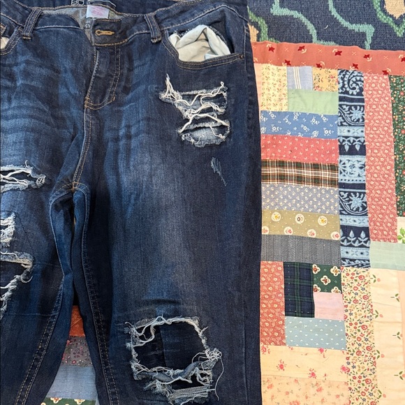 No Boundaries High Rise Distressed Jeans - Dark Blue - Picture 3 of 5